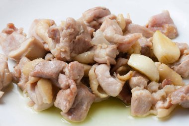 Tabakta domuz güveci