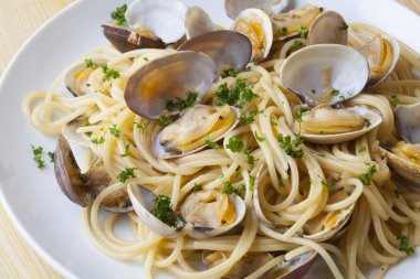 istiridye ile lezzetli makarna 