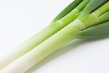 Taze taze sebze soğanı.