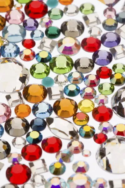 Diamantes Imitación Colores Aislados Sobre Fondo Blanco —  Fotos de Stock