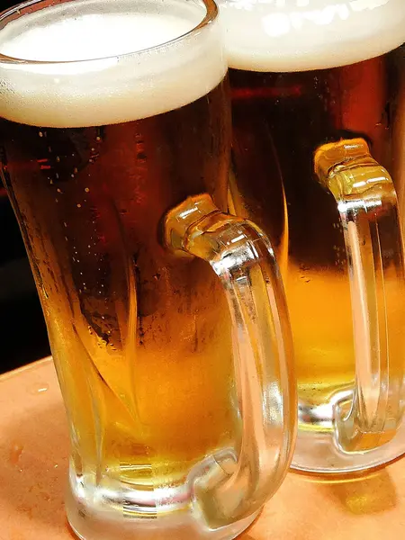 Glasses Light Beer Foam Table — Stock Photo, Image