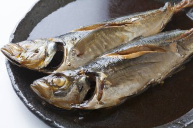 Tabakta leziz ızgara sardalya manzarası