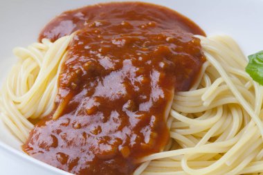 domates soslu makarna