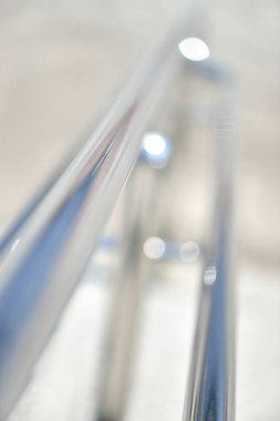 Çelik siper, bulanık arkaplan 