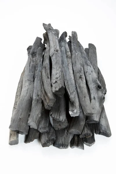 Beyaz Arkaplandaki Kömür Çubuklarının Yakın Plan Görüntüsü — Stok fotoğraf