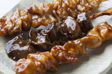 Teriyaki soslu ızgara tavuk eti.