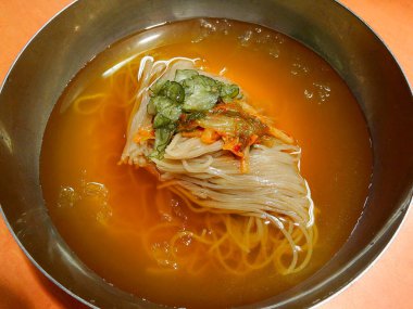 Lezzetli Asya yemeklerinin yakın görüntüsü