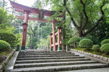 Eski bir Japon tapınağının büyüleyici görüntüsü