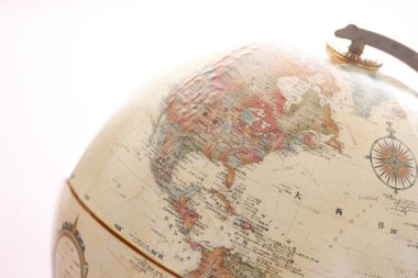 Dünya 'nın beyaz arka plan ve seyahat konseptine yakın görüntüsü                     