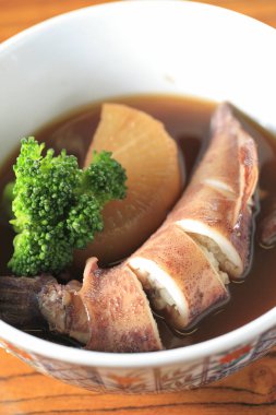 Balıklı çorbanın mutfak fotoğrafı. 