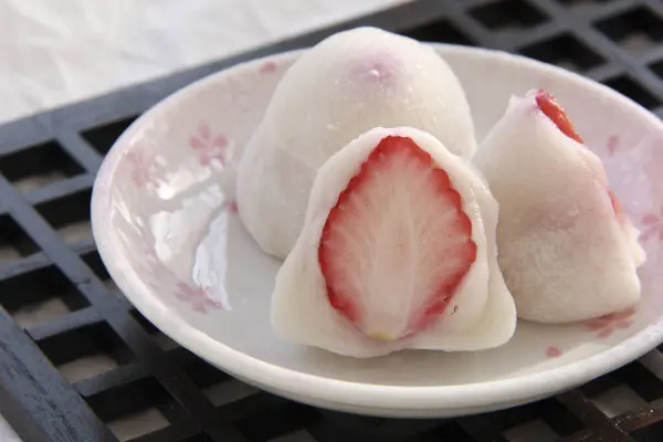 Keuken Foto Van Japans Traditioneel Dessert Mochi Met Aardbeien — Stockfoto