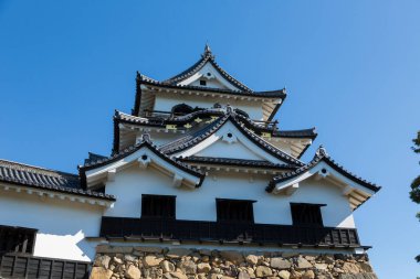 Japonya 'nın Hikone bölgesindeki bir dağın tepesinde, Igai tarafından çevrelenmiş tarihi bir tapınak olan Shiga Ken şu anda Japonya' da tarihi bir müze konumundadır..