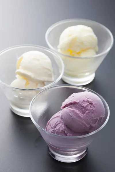 Ice Cream Glass Bowls Grey Background — Stock Photo, Image
