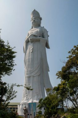 Tokyo-wan Kannon heykeli Japonya 'nın Chiba bölgesindeki Futsu Sahili' nde yer almaktadır..