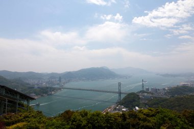 Kanmon Köprüsü 'nün hava manzarası, Shimonoseki şehri, Yamaguchi, Japonya