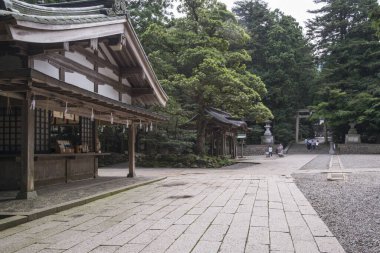 Antik Japon tapınağının manzaralı görüntüsü