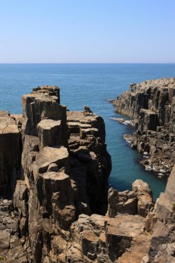 Manzaralı deniz kıyısının güzel manzarası 