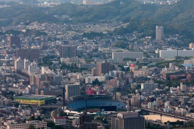 Şehrin yerel mimarisiyle panoramik görüntüsü