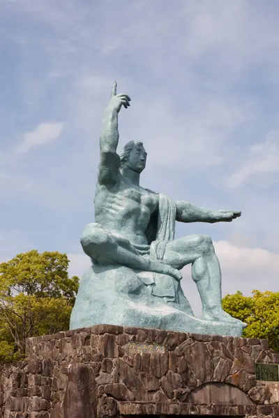 长崎和平公园和平女神像 日本长崎 — 图库照片
