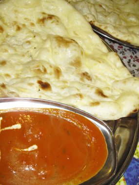 Baharatlı Hint pidesi.