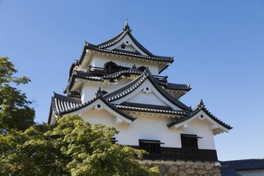 Japonya 'nın Hikone bölgesindeki bir dağın tepesinde, Igai tarafından çevrelenmiş tarihi bir tapınak olan Shiga Ken şu anda Japonya' da tarihi bir müze konumundadır..