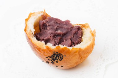 Lezzetli miras tarzı Asya tatlılarının fotoğrafı.