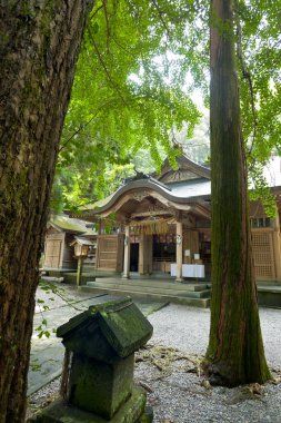 Takachiho Tapınağı (Takachiho Jinja), Takachihosumegami ve Jisshyadaimyoujin, Takachiho-cho, Nishiusuki District, Miyazaki Prefecture, Kyushu bölgesi, Japonya adanmış bir Shinto türbesi