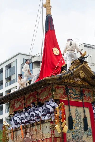 Gion Matsuri Festival Yamaboko Junko Processie Mensen Trekken Grote Houten — Stockfoto