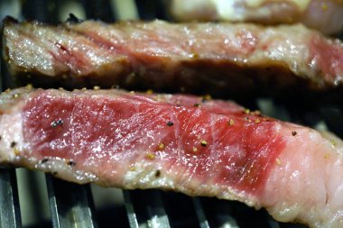 Soslu ızgara sığır eti biftek