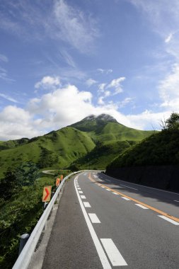 asfalt yol Dağları 