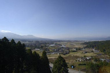 Köyün dağlarında havadan görünümü