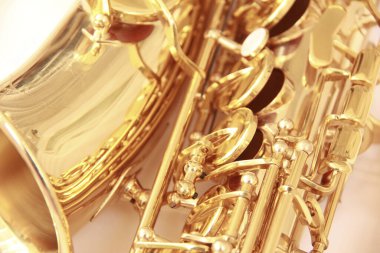 Hafif arka planda saksafonu kapat, müzik aleti