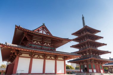 Bekçe kültürü almış bir prens tarafından inşa edilmiş bir tapınak..