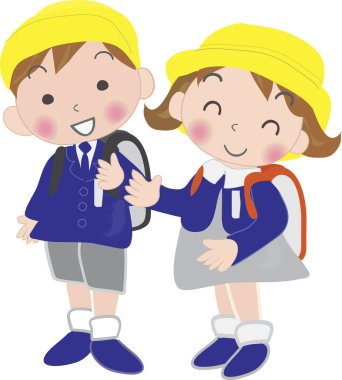 Sarı şapkalı ve üniformalı gülümseyen çocuklar.