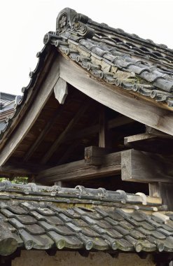 Tapınak manzarası, geleneksel Japon mimarisi.