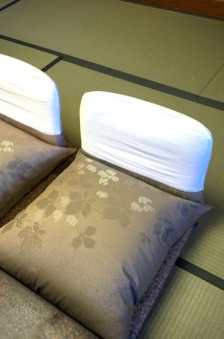 İki Japon masaj havlusu.