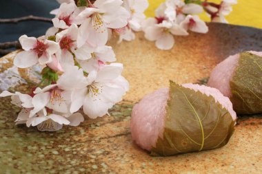 Geleneksel Japon tatlısı, Kiraz Ağacı Pirinç Kekleri