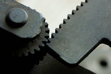 Arka planda eski metal çark, kapat
