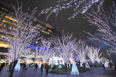 Hakata İstasyonu, Japonya 'da güzel aydınlatmalar