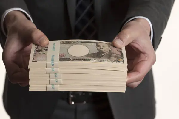 Handen Van Man Met Japans Geld Yen Bankbiljetten — Stockfoto