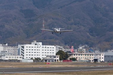 Japonya havaalanındaki gündüz görüşü