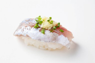 Geleneksel Japon yemekleri. Taze suşi yakın plan.