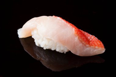 Geleneksel Japon yemekleri. Taze suşi yakın plan.