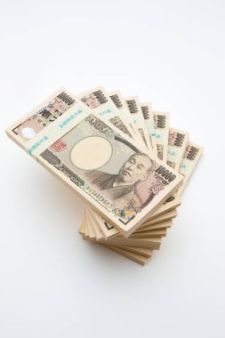 Japon para birimi, Yen banknotları yığını, finansal geçmiş 