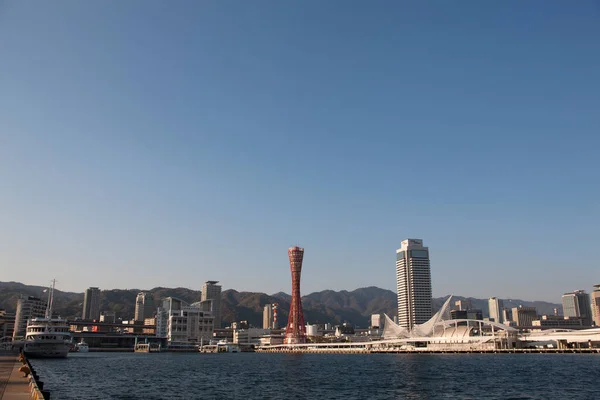 Kobe Japani Horisonttiin Satamassa Torni — kuvapankkivalokuva