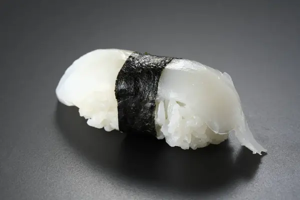 Primer Plano Del Sushi Japonés Sobre Fondo Negro —  Fotos de Stock