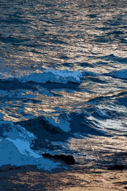 Güzel deniz kıyısı. seyahat arkaplanı