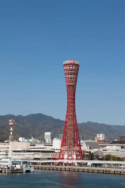 Kobe Japani Horisonttiin Satamassa Punainen Torni — kuvapankkivalokuva