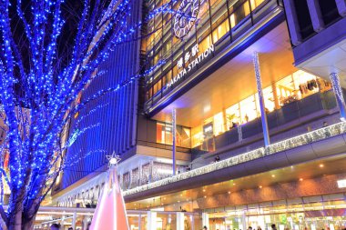 JR Tren İstasyonu Binasının Kış Işıklandırması