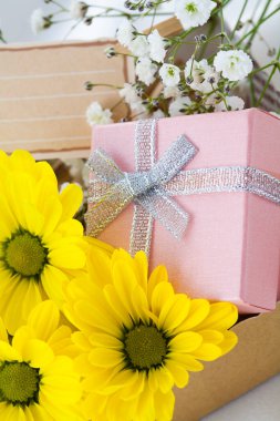 Güzel hediye kutusu tablo